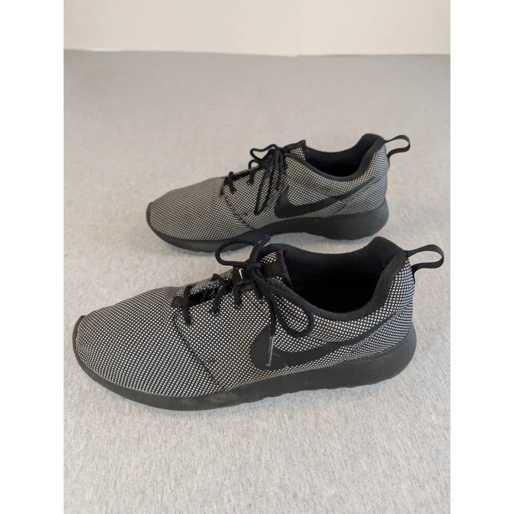 Nike Roshe One Premium Men's Black Low Top Athletic Sneaker 525234-005 s-11 2015